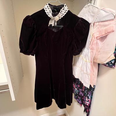 Kate Greenaway, Jessica McClintock & More Vintage Girls Clothes (UGB1-RG)
