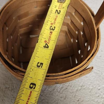 Sale Photo Thumbnail #6: 2 great Longaberger baskets