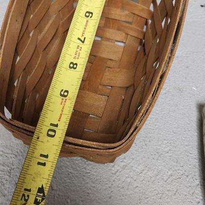 Sale Photo Thumbnail #3: 2 great Longaberger baskets