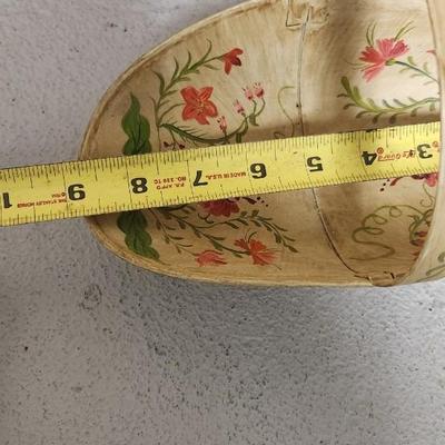 Sale Photo Thumbnail #11: 2 great Longaberger baskets