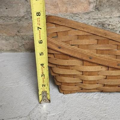 Sale Photo Thumbnail #2: 2 great Longaberger baskets