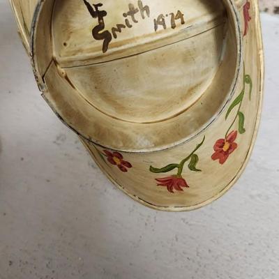 Sale Photo Thumbnail #12: 2 great Longaberger baskets