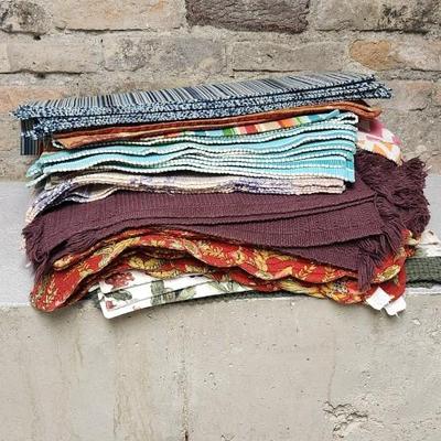 Sale Photo Thumbnail #21: Big pile of misc placemats
