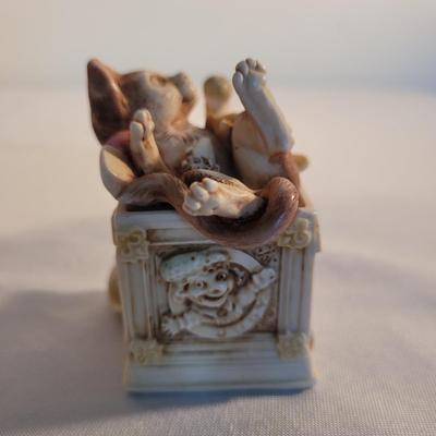 Six Cat Themed Figurines incl Harmony Kingdom and Pot Bellys (K-EL)