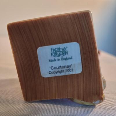 Six Cat Themed Figurines incl Harmony Kingdom and Pot Bellys (K-EL)