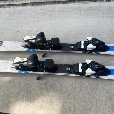 Salamon Skis, Skateboard & Boxing Gear (G-MG)