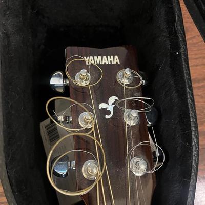 Yamaha FG 700S Acoustic Guitar & Case (LR-MG)