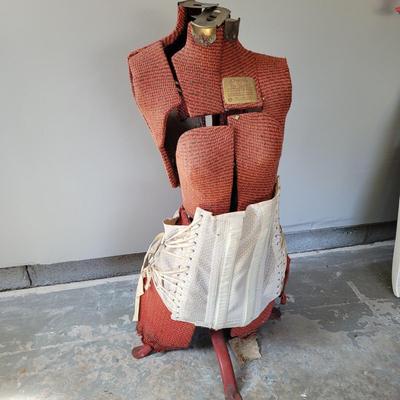 Vintage JC Penny De Luxe Dress Form (G-EL)