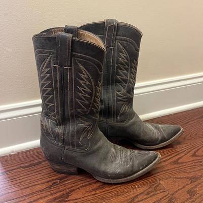 Women’s Size 8 Fry Boots , Hondo Boots & More (LR-MG)