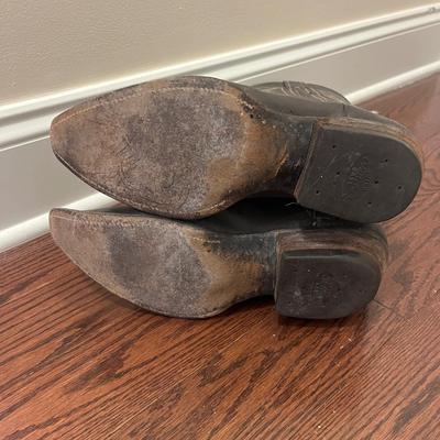 Women’s Size 8 Fry Boots , Hondo Boots & More (LR-MG)