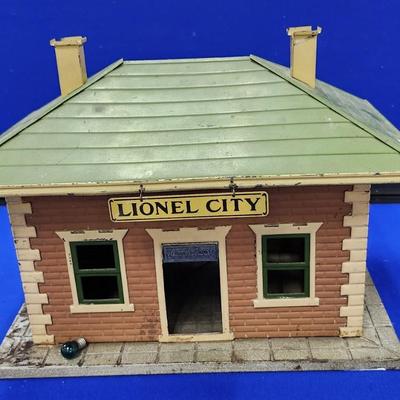 Lionel Train Staton