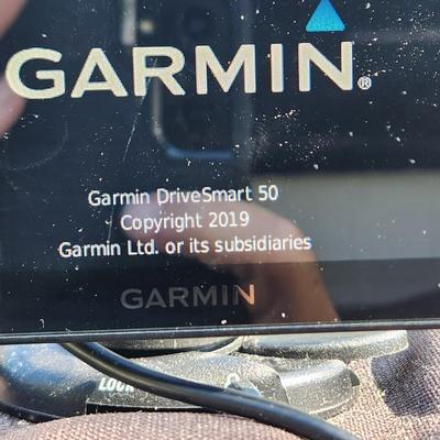 Garmin DriveSmart 50 Auto GPS with a Dash Mount Tested Working