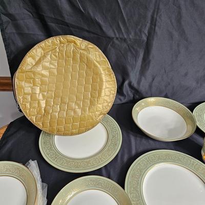 Mikasa 'Rosemont ' Bone China from Japan (K-JS)