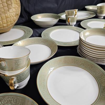 Mikasa 'Rosemont ' Bone China from Japan (K-JS)