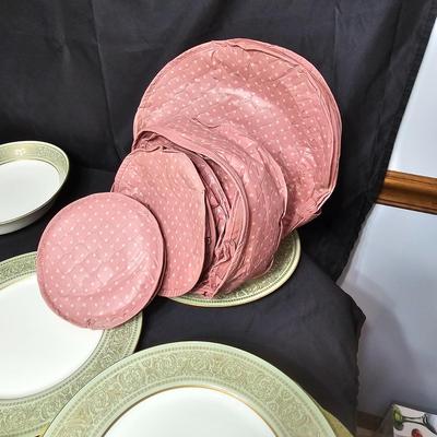 Mikasa 'Rosemont ' Bone China from Japan (K-JS)