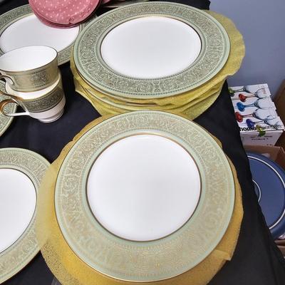 Mikasa 'Rosemont ' Bone China from Japan (K-JS)