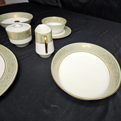 Mikasa 'Rosemont ' Bone China from Japan (K-JS)