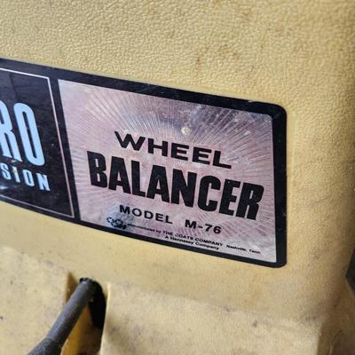 Micro Precision Wheel Balancer Model M-76 with weights