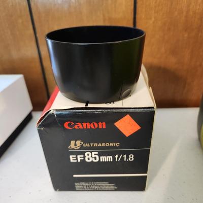 Canon Untrasonic Telephoto Lens EF 85MM 1:1.8 + Hood