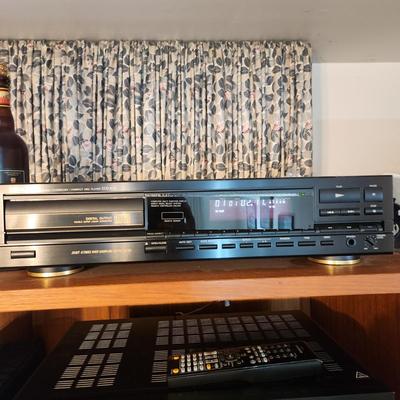 Denon PCM Audio Technology Compact disc player DCD-820 Tested