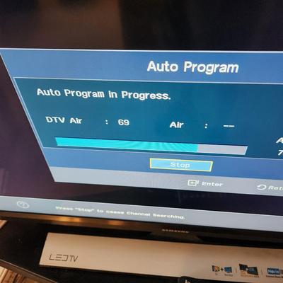 Samsung 24" LED TV Widescreen T24E310ND