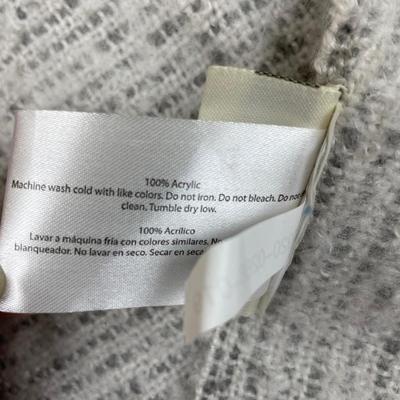 New Knit Shawl/Wrap/Throw