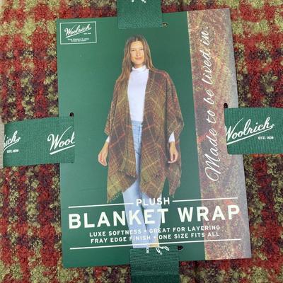 New Woolrich Blanket Wrap Olive/Rust Boucle Plaid