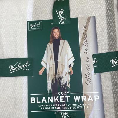 New Woolrich Blanket Wrap with Fringe Taupe/Tan