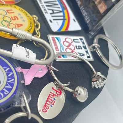 LOT 141J: HUGE Collection of Keychains from Various Locations: Hawaii, Oklahoma, Graceland and More! Most New With Tags!