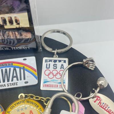 LOT 141J: HUGE Collection of Keychains from Various Locations: Hawaii, Oklahoma, Graceland and More! Most New With Tags!