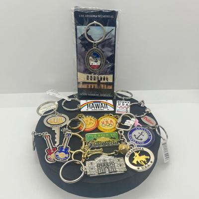 LOT 141J: HUGE Collection of Keychains from Various Locations: Hawaii, Oklahoma, Graceland and More! Most New With Tags!