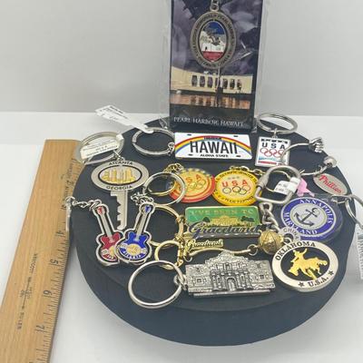 LOT 141J: HUGE Collection of Keychains from Various Locations: Hawaii, Oklahoma, Graceland and More! Most New With Tags!