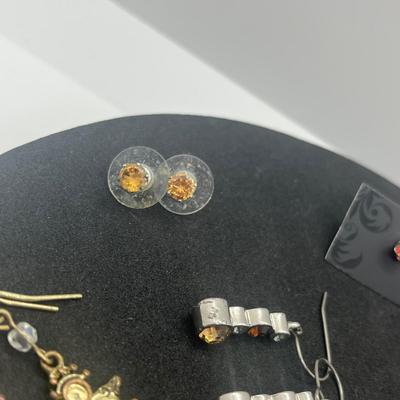 LOT 144J: Fun Pierced Earring Lot