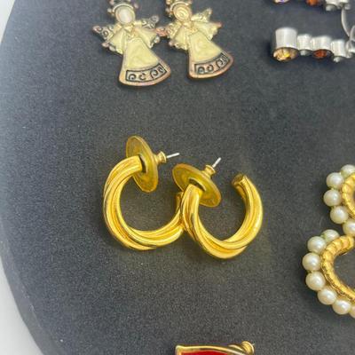 LOT 144J: Fun Pierced Earring Lot