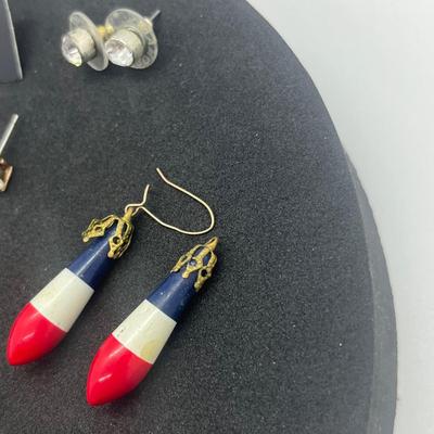 LOT 144J: Fun Pierced Earring Lot