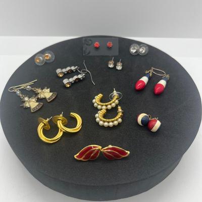LOT 144J: Fun Pierced Earring Lot