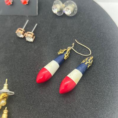LOT 144J: Fun Pierced Earring Lot