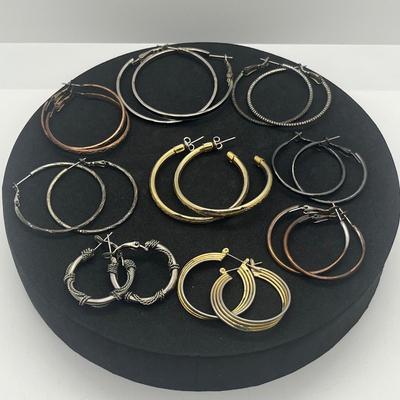 LOT 147J: Hoop Earring Lot