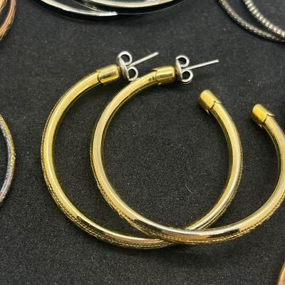 LOT 147J: Hoop Earring Lot