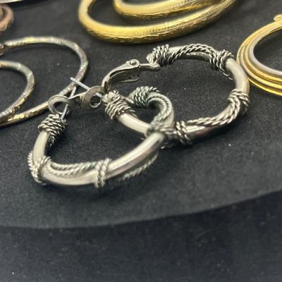 LOT 147J: Hoop Earring Lot