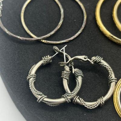 LOT 147J: Hoop Earring Lot