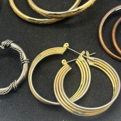 LOT 147J: Hoop Earring Lot