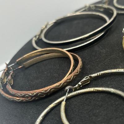 LOT 147J: Hoop Earring Lot