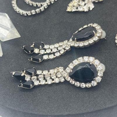 LOT 148J: Pearl and Rhinestone Themed Pierced Earring Collection