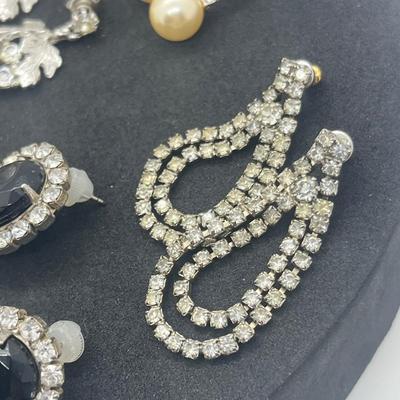 LOT 148J: Pearl and Rhinestone Themed Pierced Earring Collection