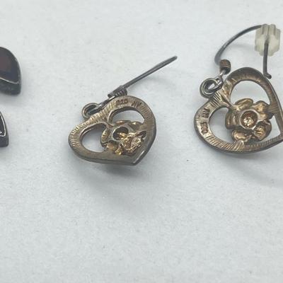 LOT 150J: Sterling Necklace with "D" Pendant and Two Pair Sterling Pierced Earrings - 7.4 GTW - 20" Chain