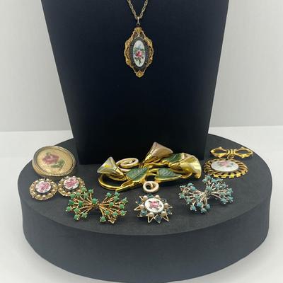 LOT 156J: Vintage Pin/Brooch/Pendant Collection