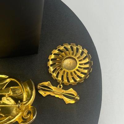LOT 156J: Vintage Pin/Brooch/Pendant Collection