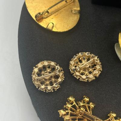 LOT 156J: Vintage Pin/Brooch/Pendant Collection