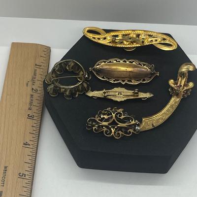LOT 157J: Assorted Unique Vintage Pins/Brooches